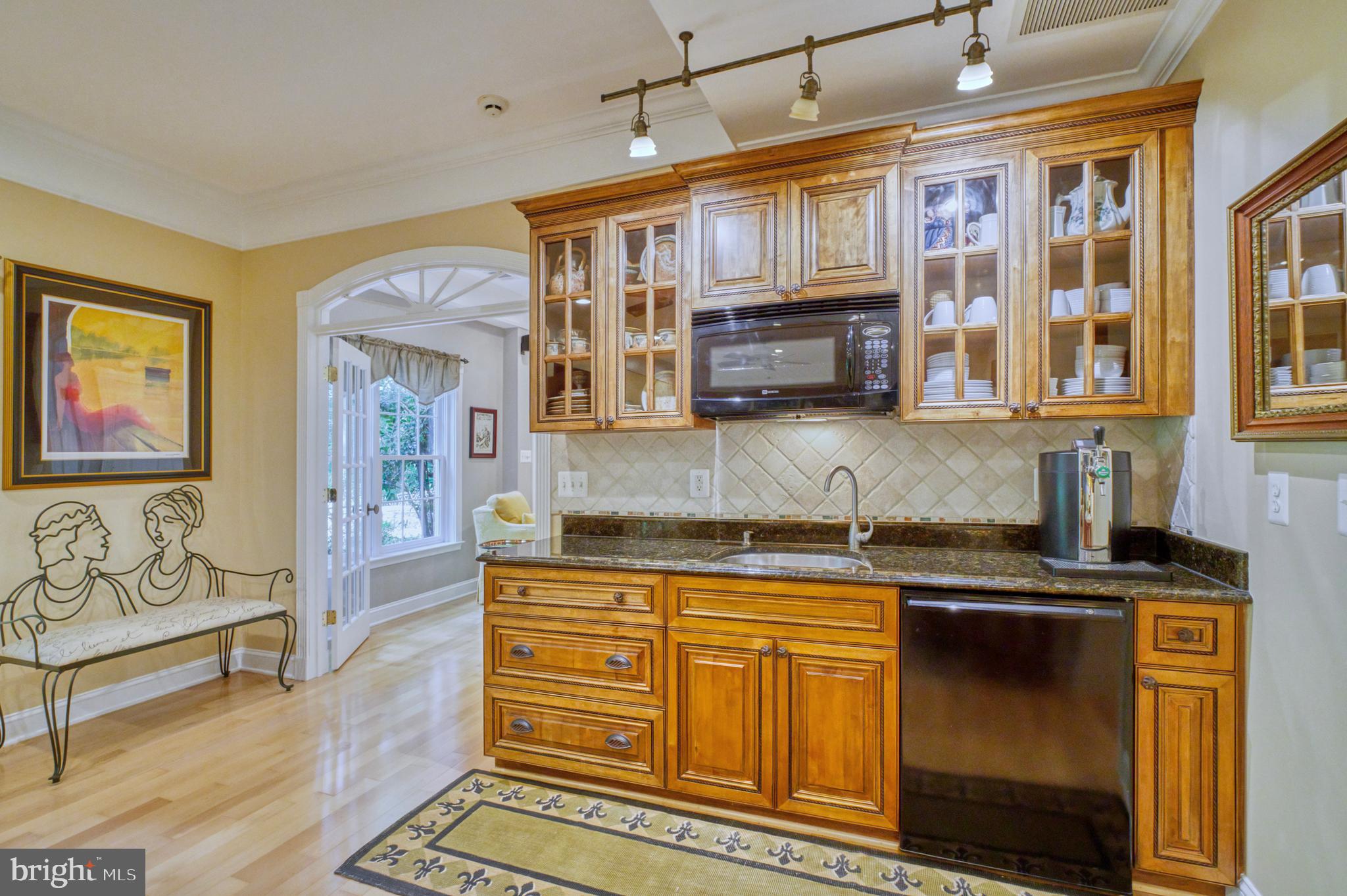 8700 Rustic Oak Ct