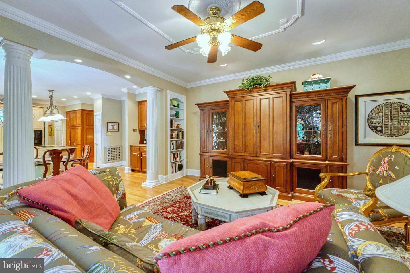 8700 Rustic Oak Ct