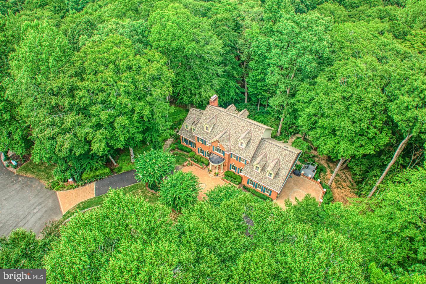 8700 Rustic Oak Ct