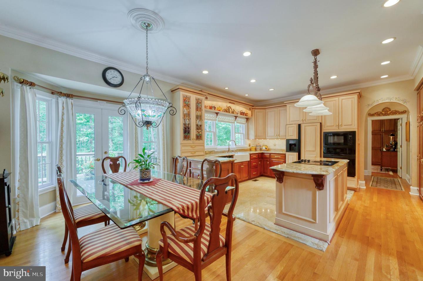 8700 Rustic Oak Ct
