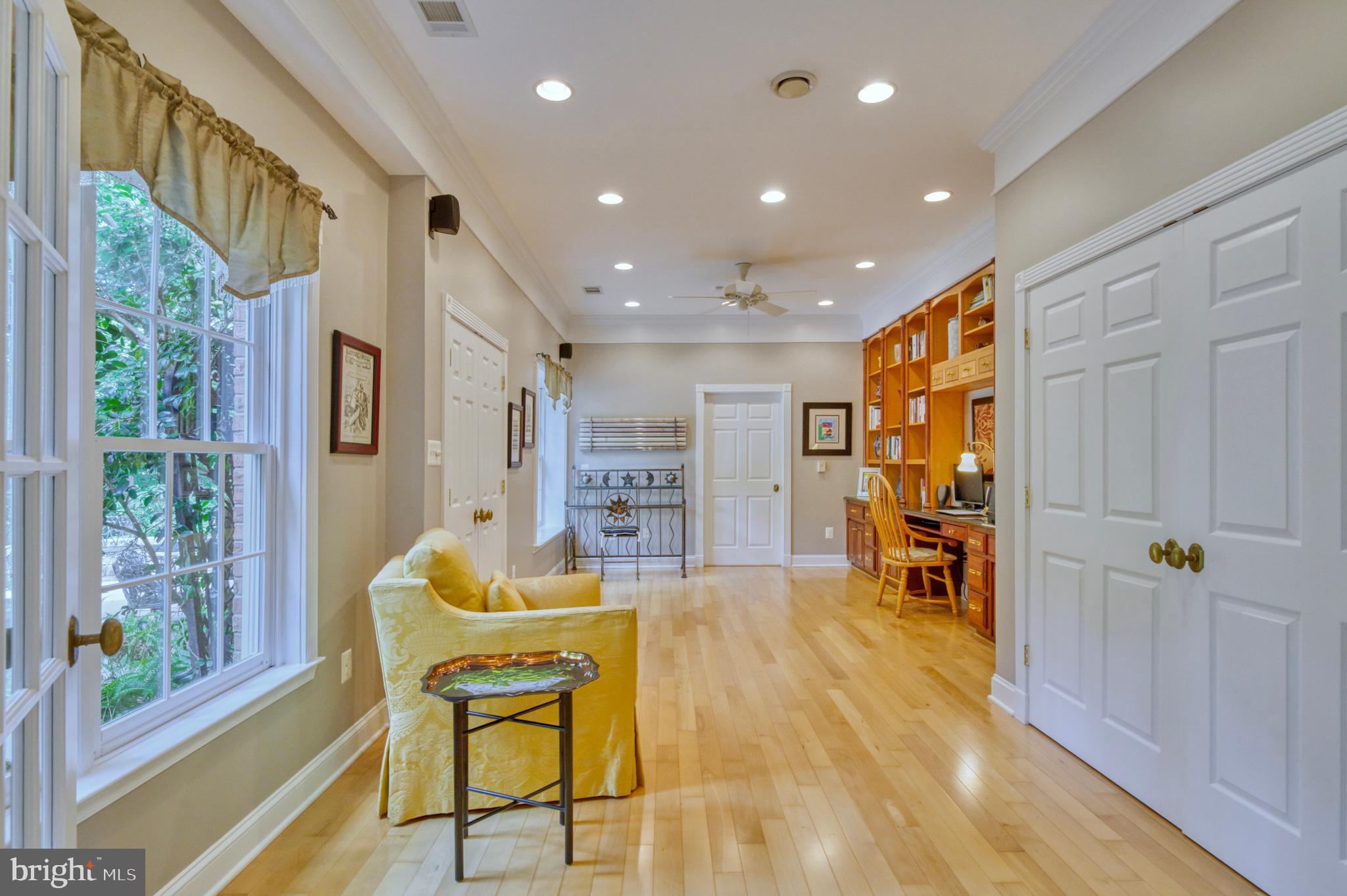 8700 Rustic Oak Ct