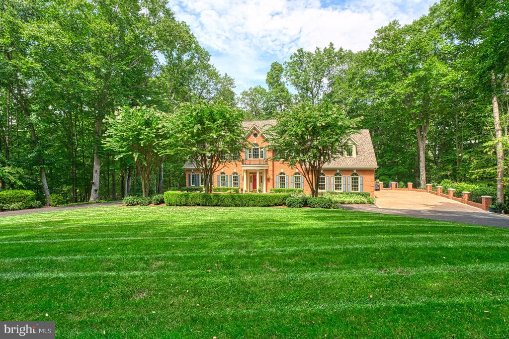 8700 Rustic Oak Ct