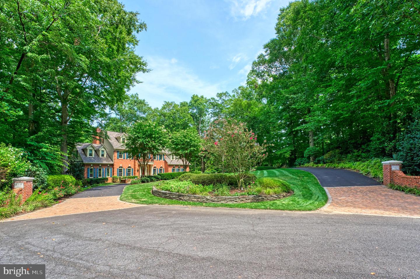 8700 Rustic Oak Ct