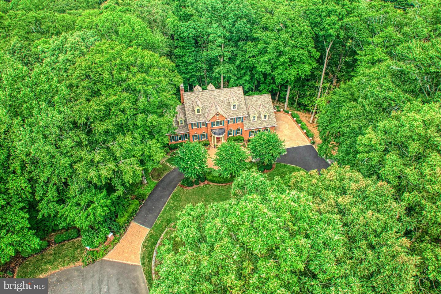 8700 Rustic Oak Ct