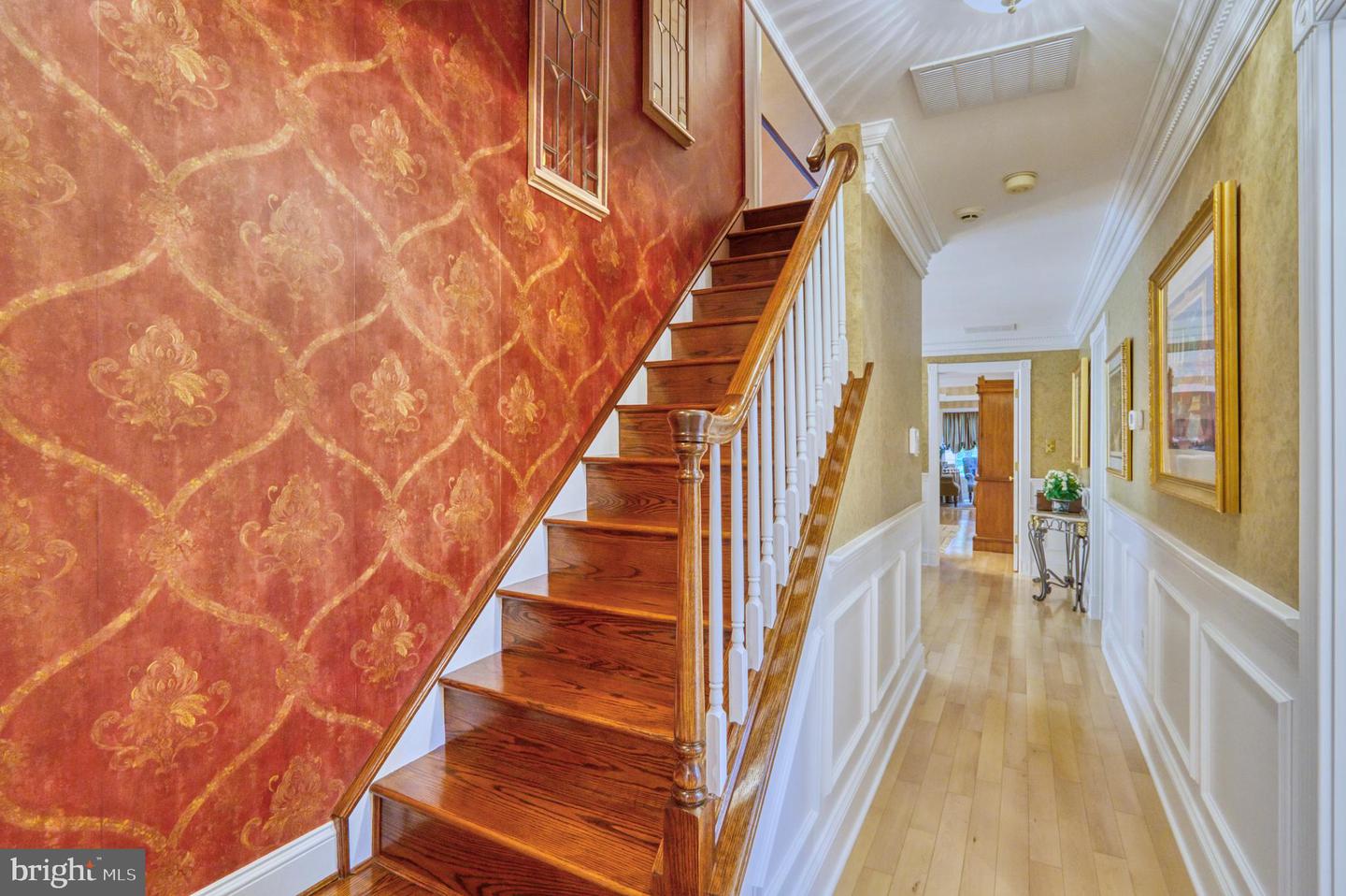 8700 Rustic Oak Ct