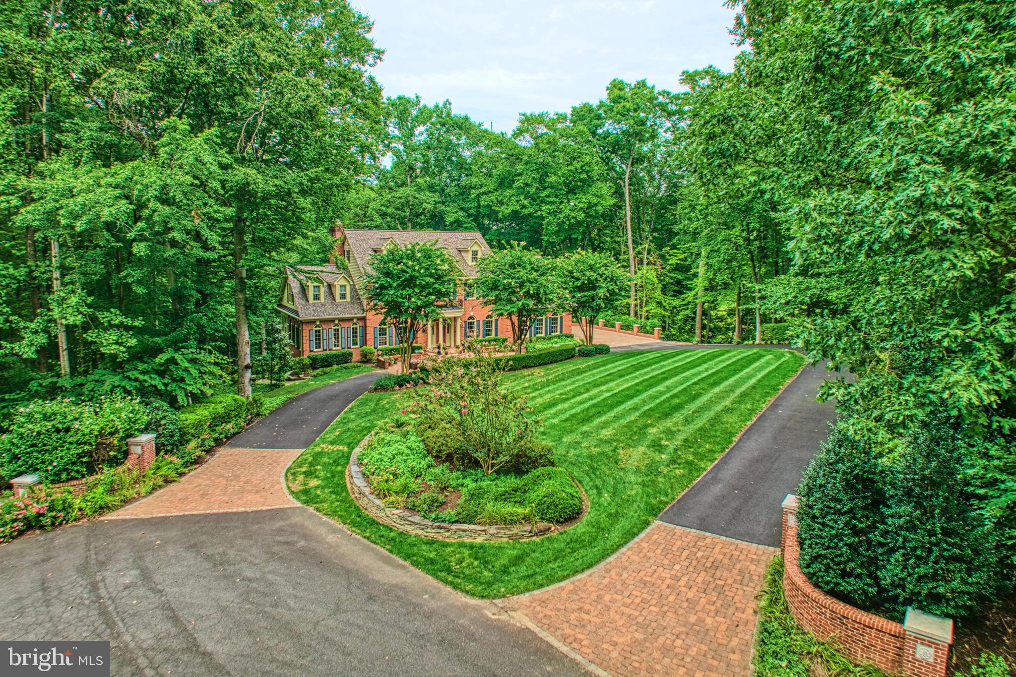 8700 Rustic Oak Ct