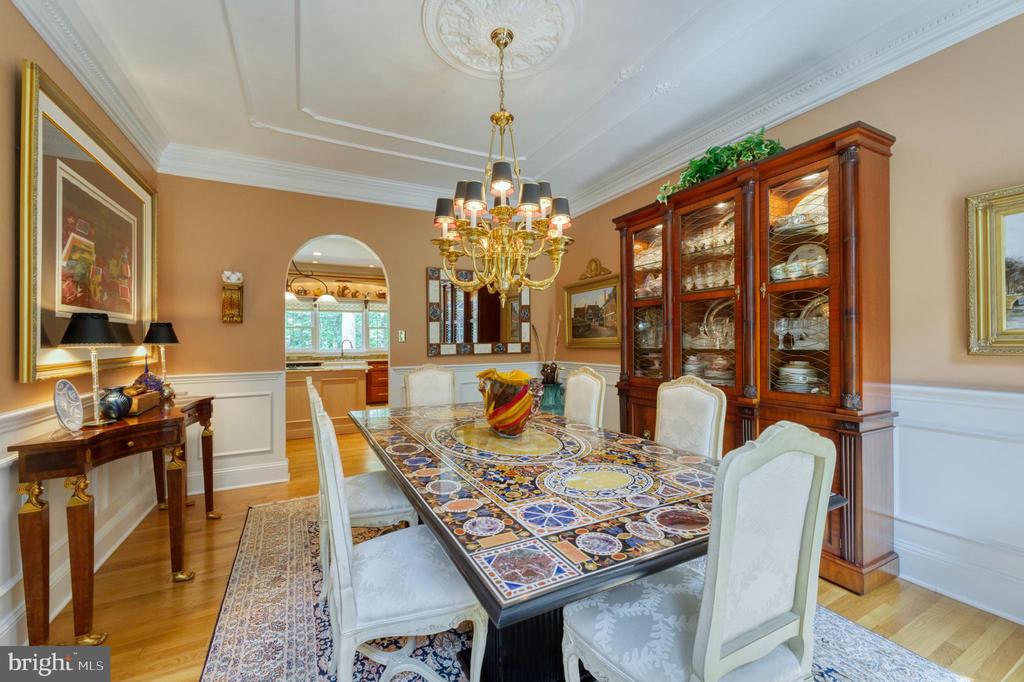 8700 Rustic Oak Ct