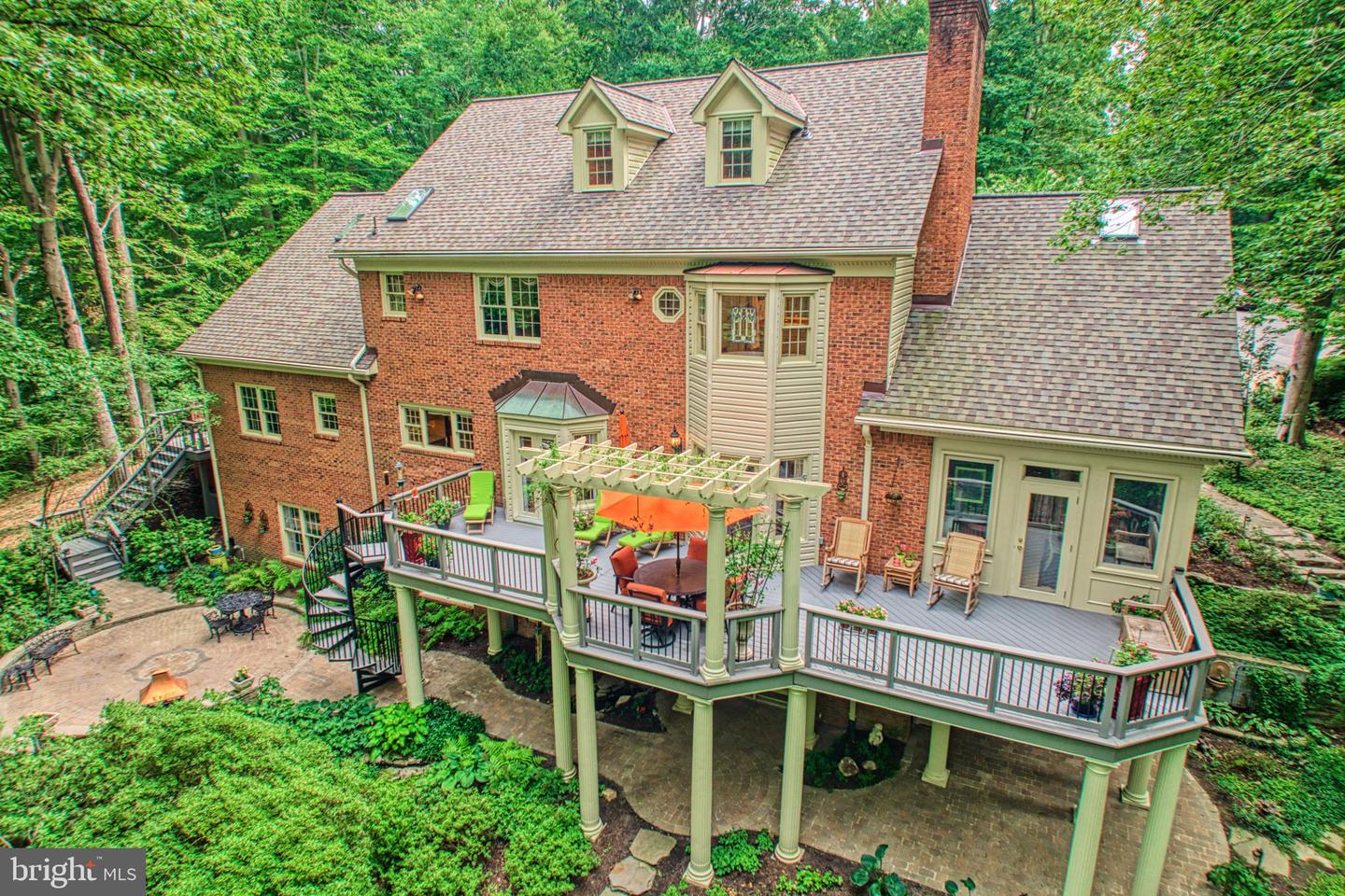 8700 Rustic Oak Ct