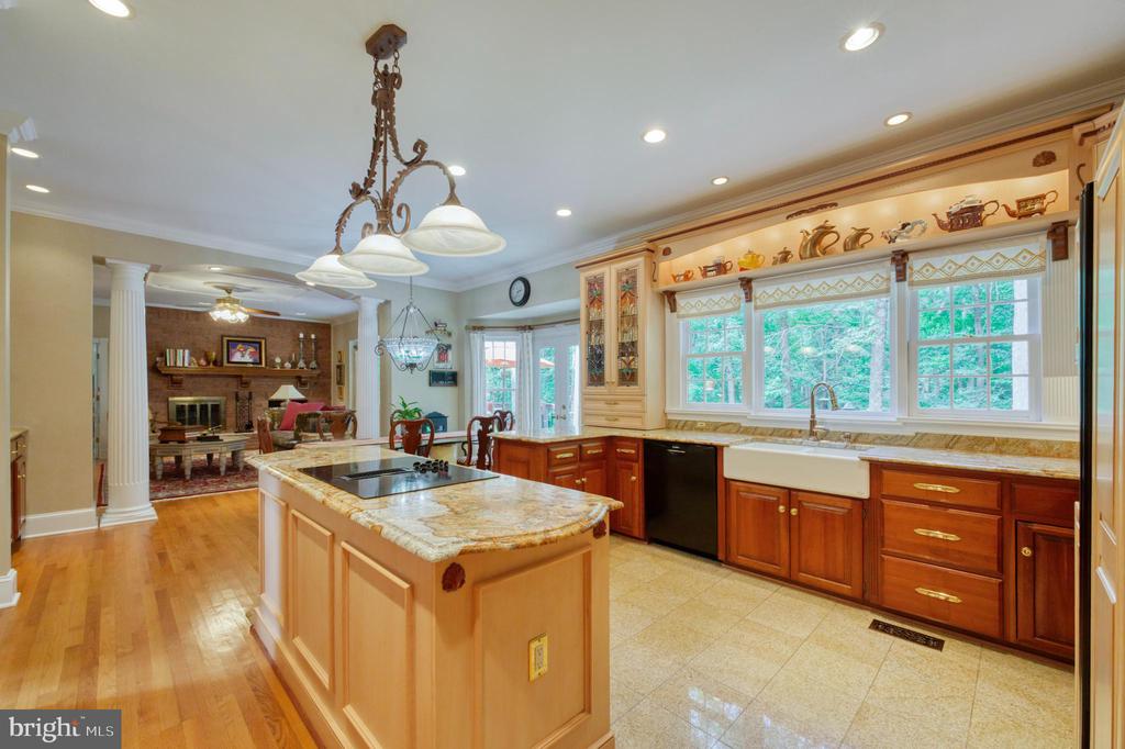 8700 Rustic Oak Ct