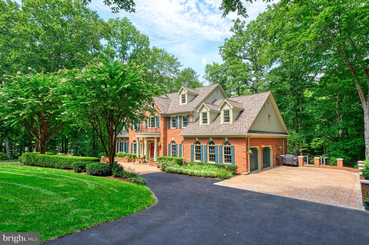 8700 Rustic Oak Ct