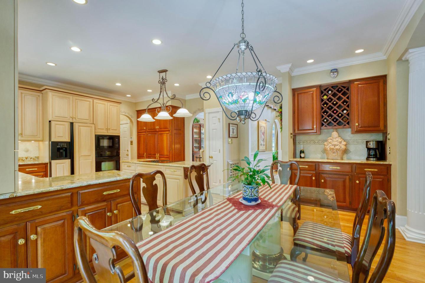 8700 Rustic Oak Ct