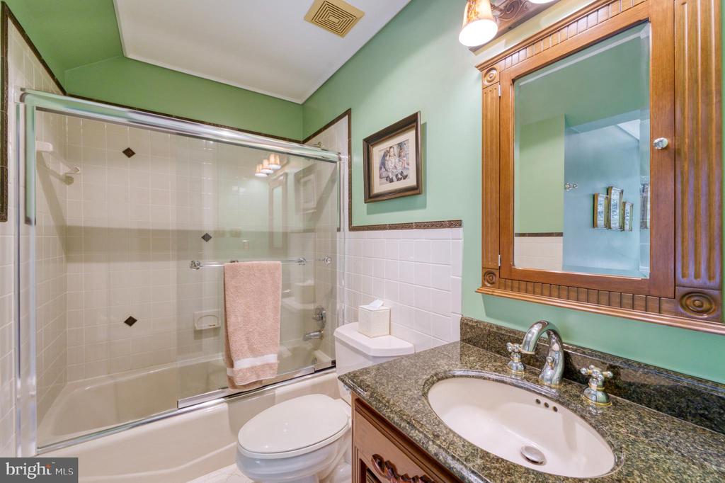 8700 Rustic Oak Ct