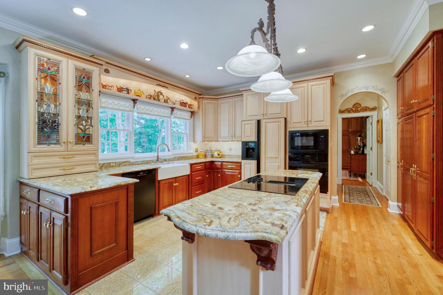 8700 Rustic Oak Ct