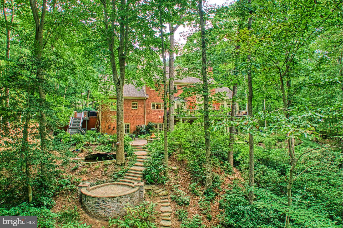 8700 Rustic Oak Ct