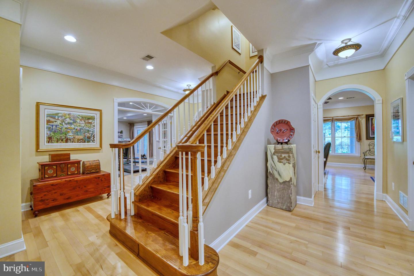 8700 Rustic Oak Ct