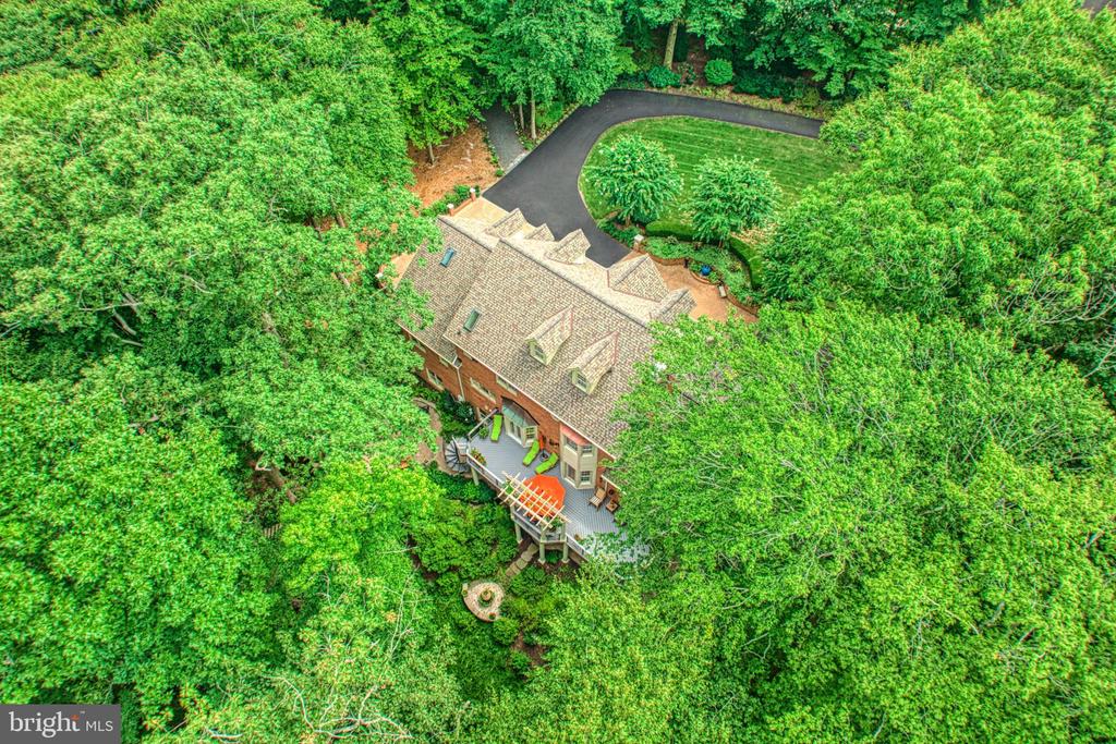 8700 Rustic Oak Ct
