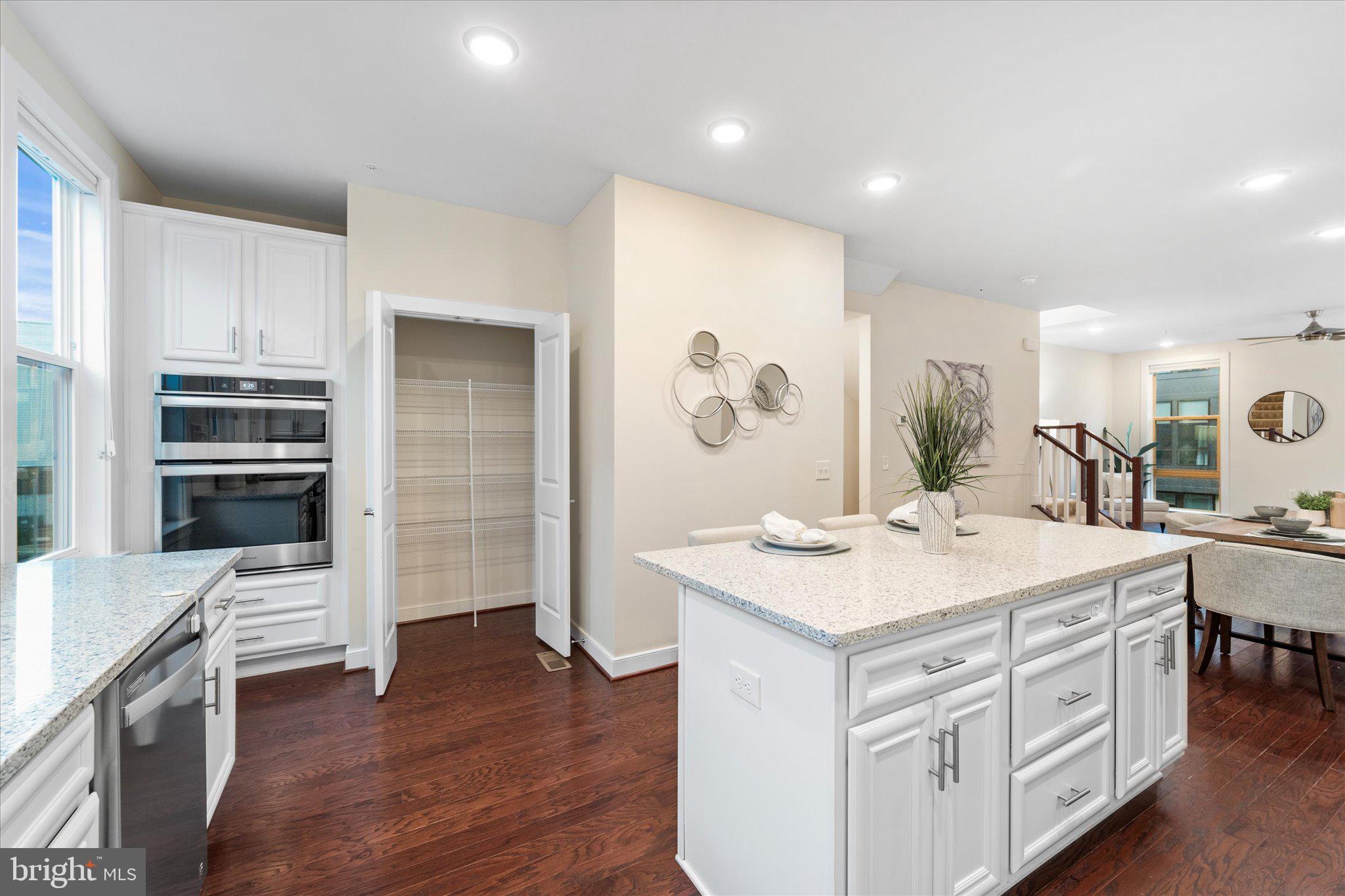 13366 Sherwood Park Ln