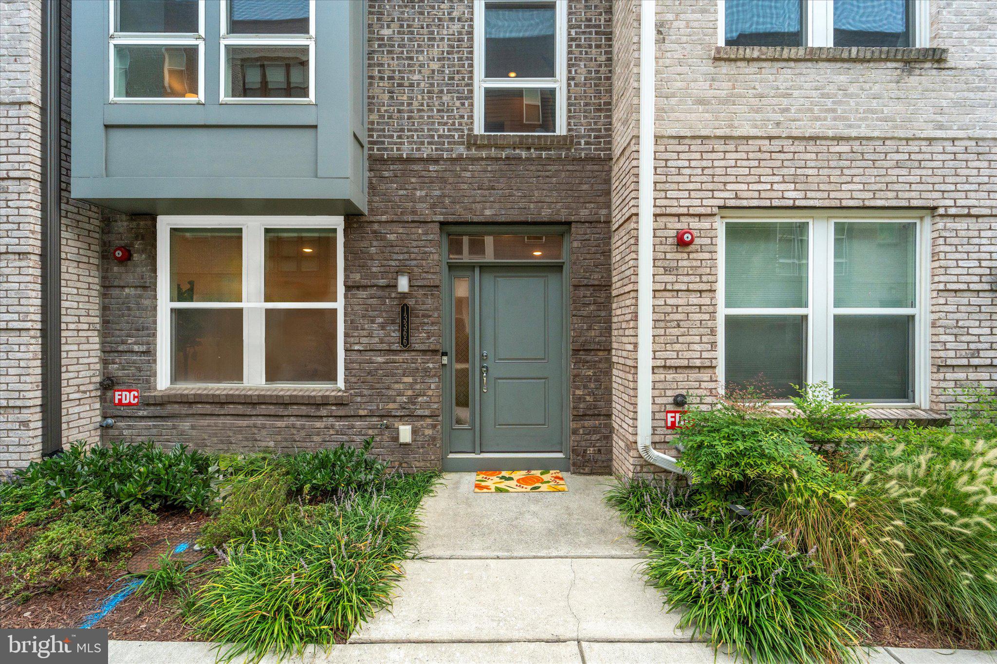 13366 Sherwood Park Ln