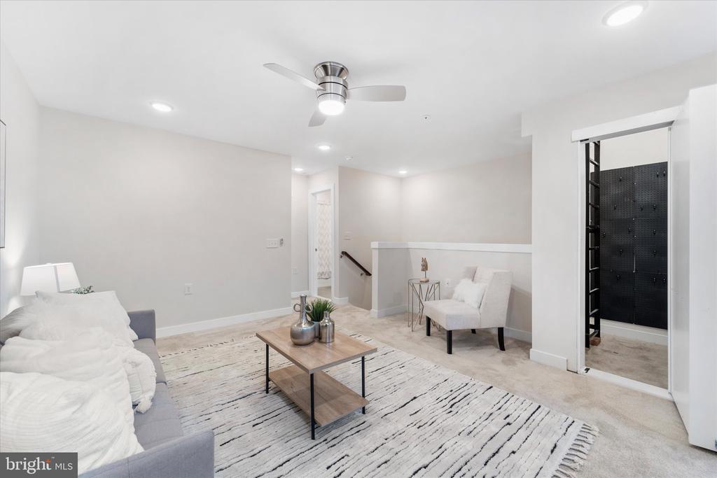 13366 Sherwood Park Ln