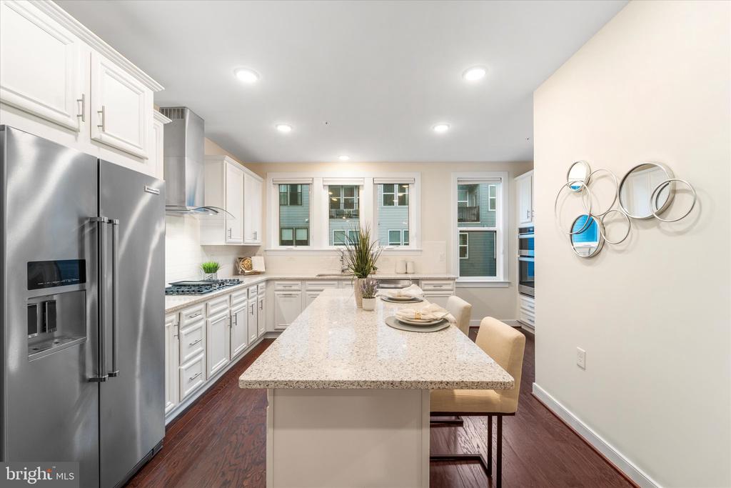 13366 Sherwood Park Ln