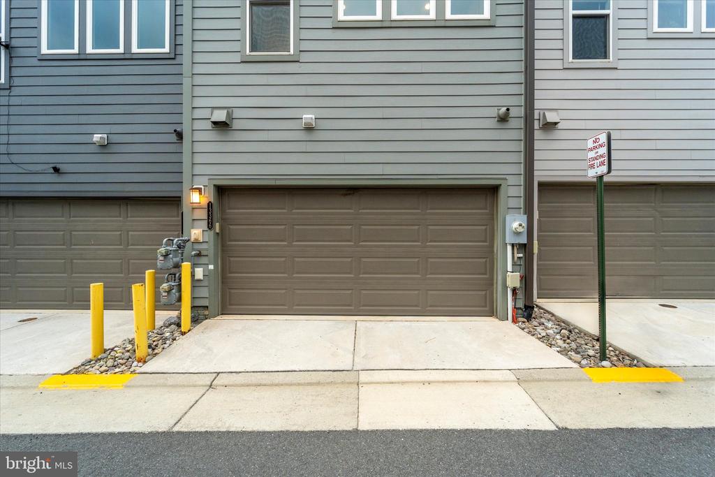 13366 Sherwood Park Ln