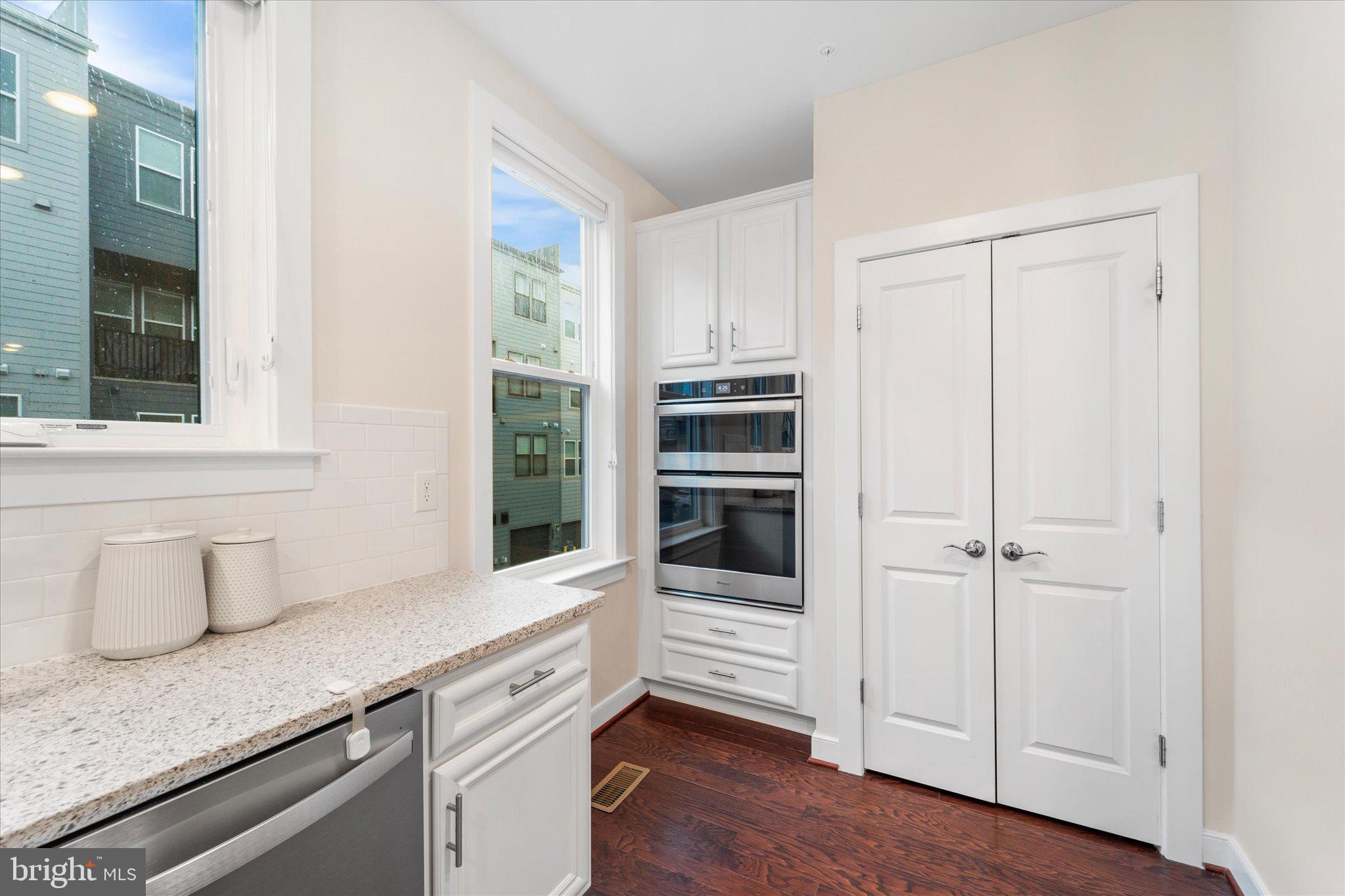 13366 Sherwood Park Ln