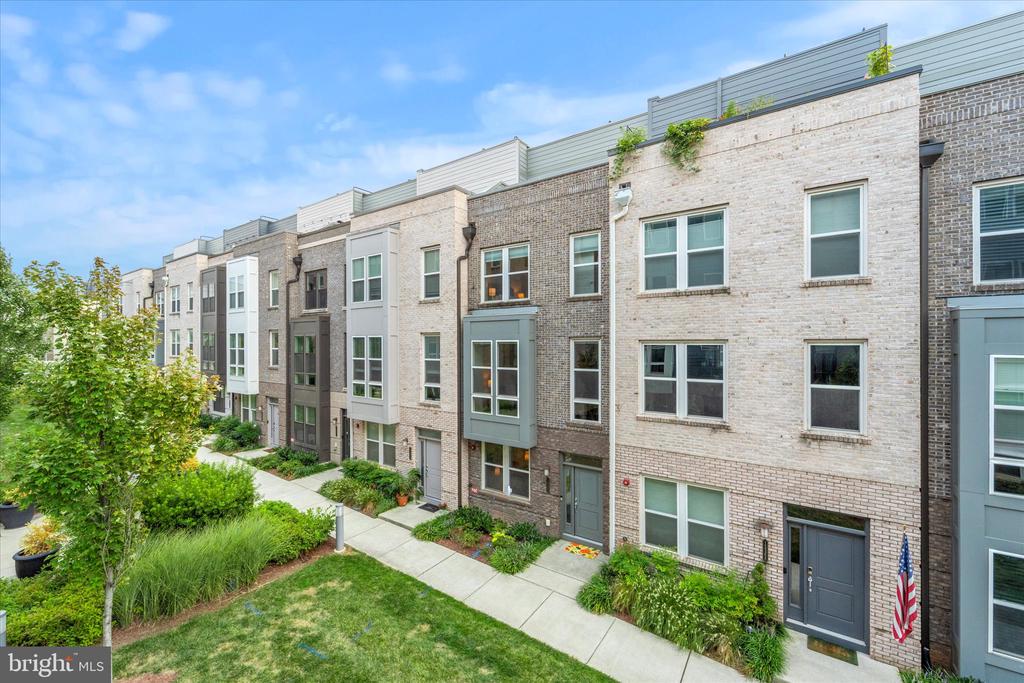 13366 Sherwood Park Ln