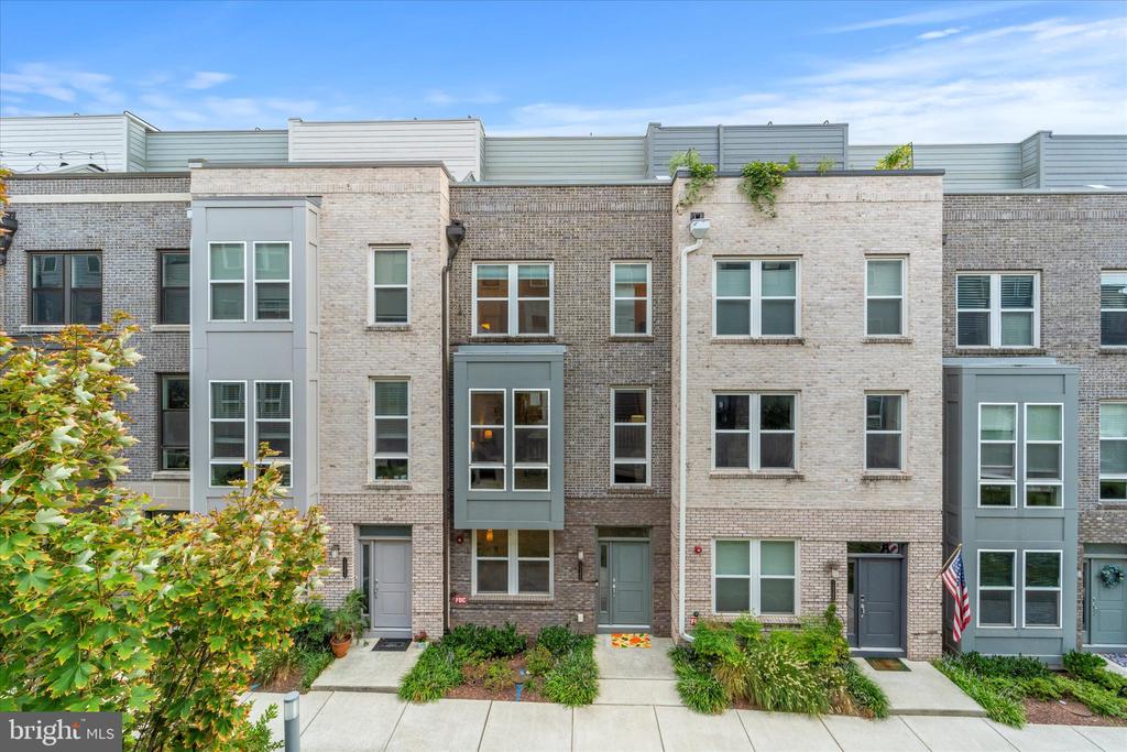 13366 Sherwood Park Ln