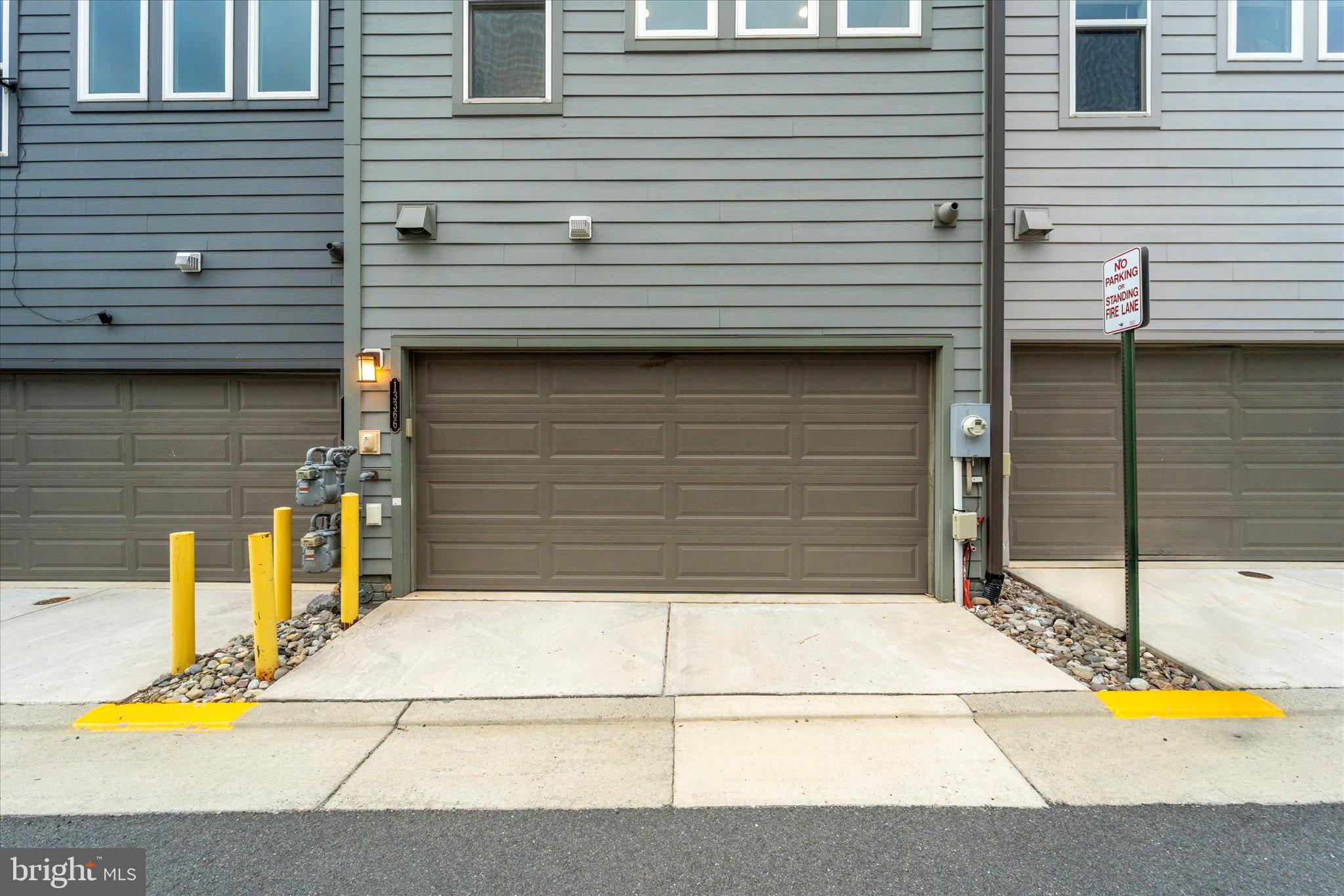 13366 Sherwood Park Ln