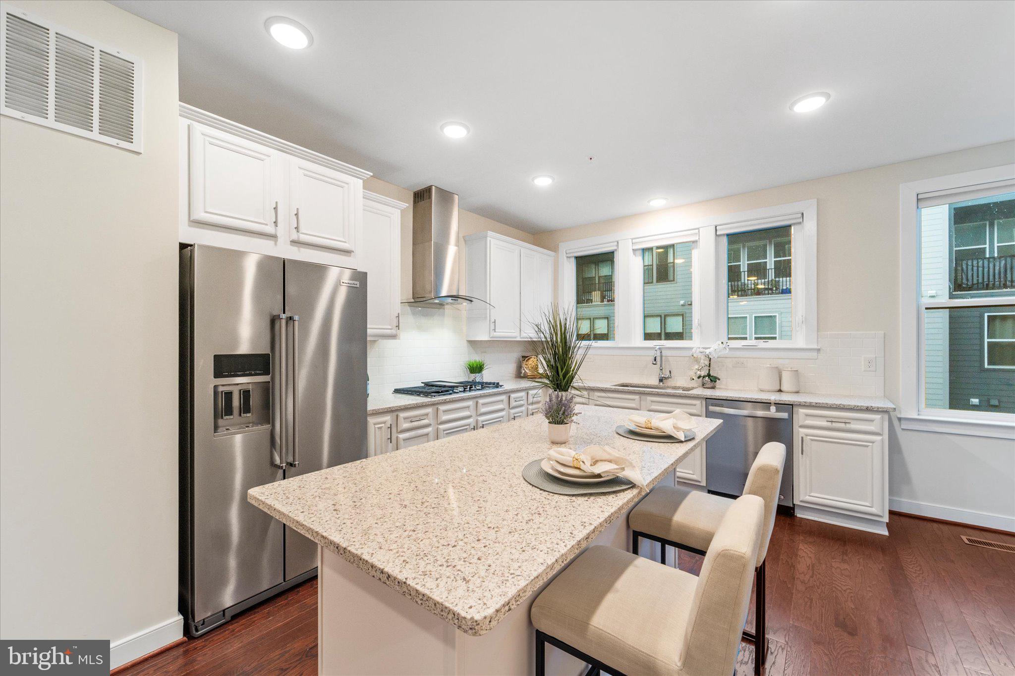 13366 Sherwood Park Ln