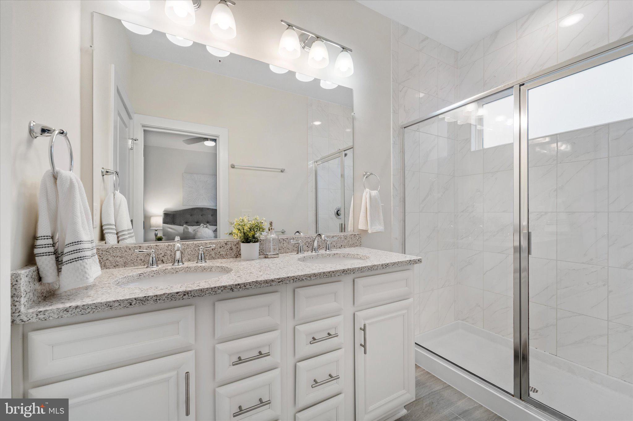 13366 Sherwood Park Ln