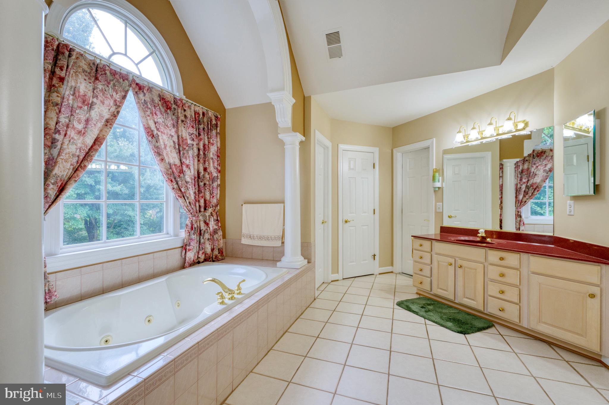 519 Seneca Green Way