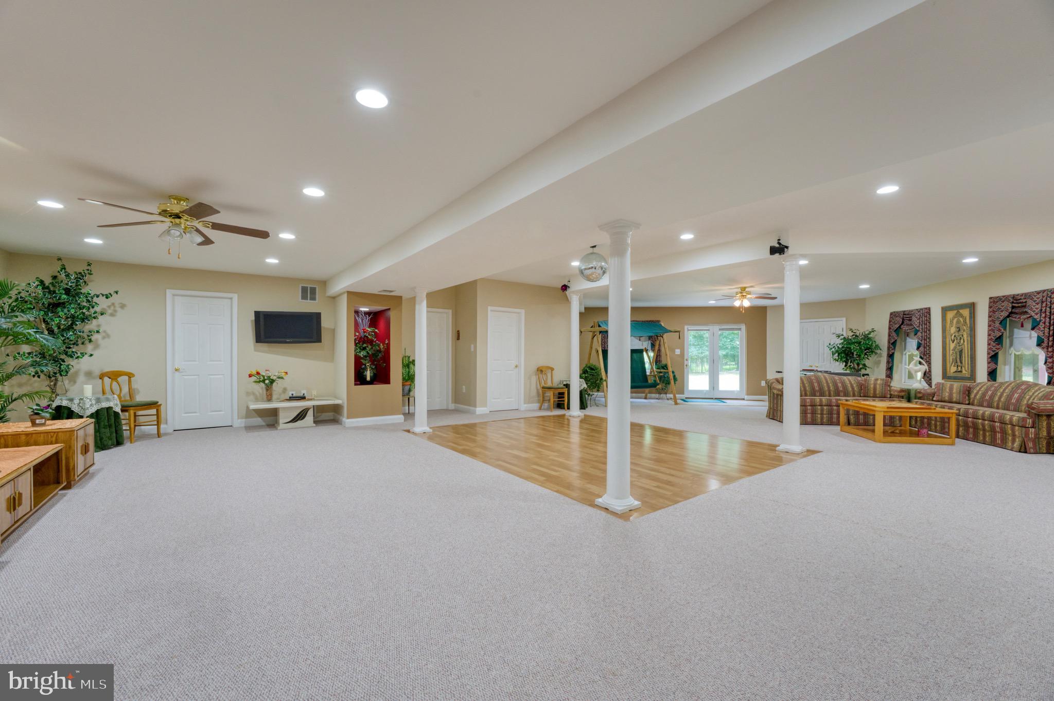 519 Seneca Green Way