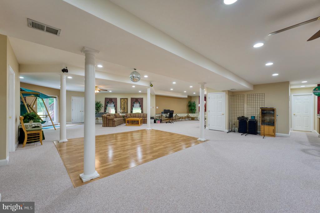 519 Seneca Green Way
