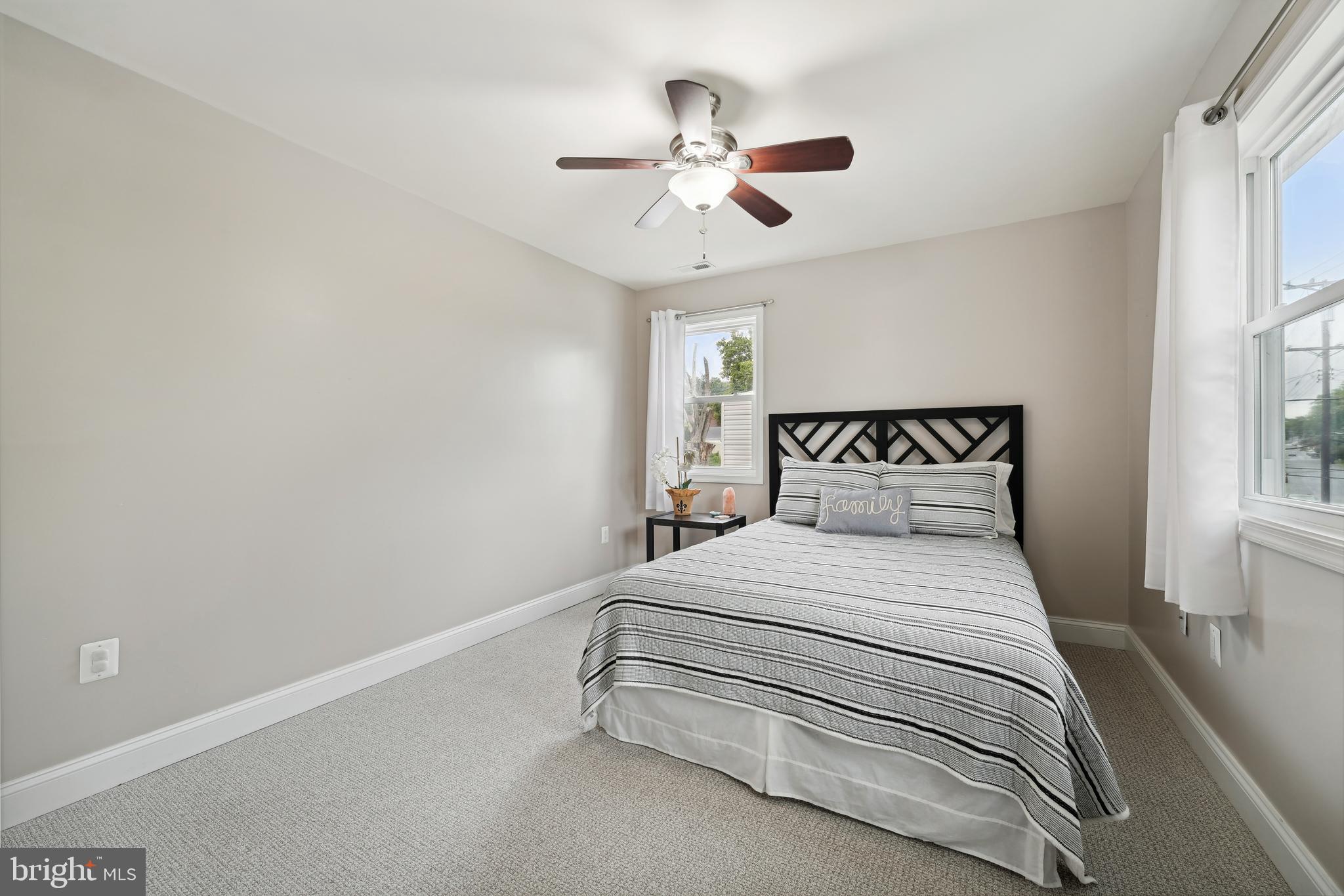 3003 Elmwood Dr