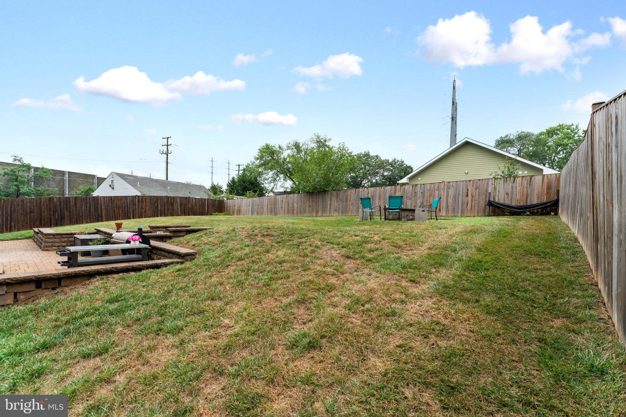 3003 Elmwood Dr