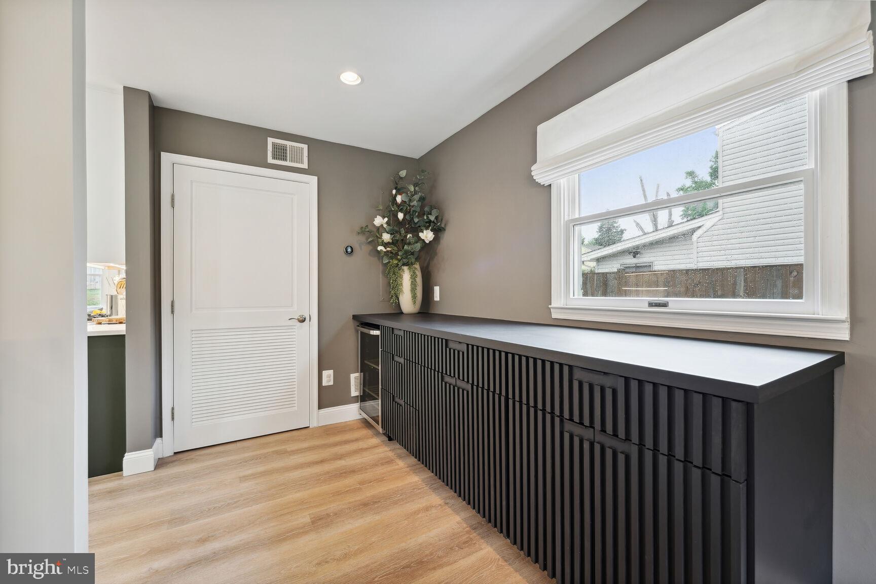 3003 Elmwood Dr