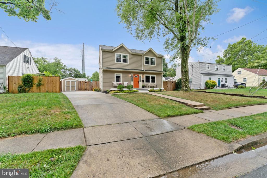 3003 Elmwood Dr