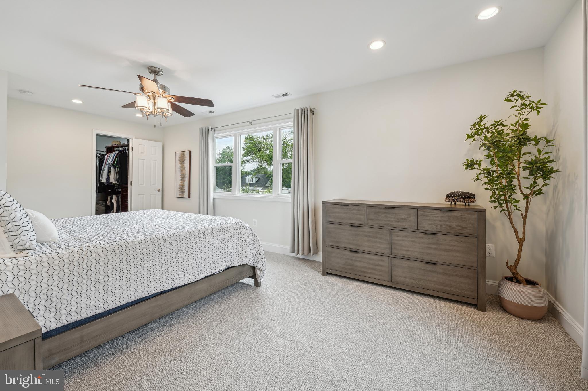 3003 Elmwood Dr