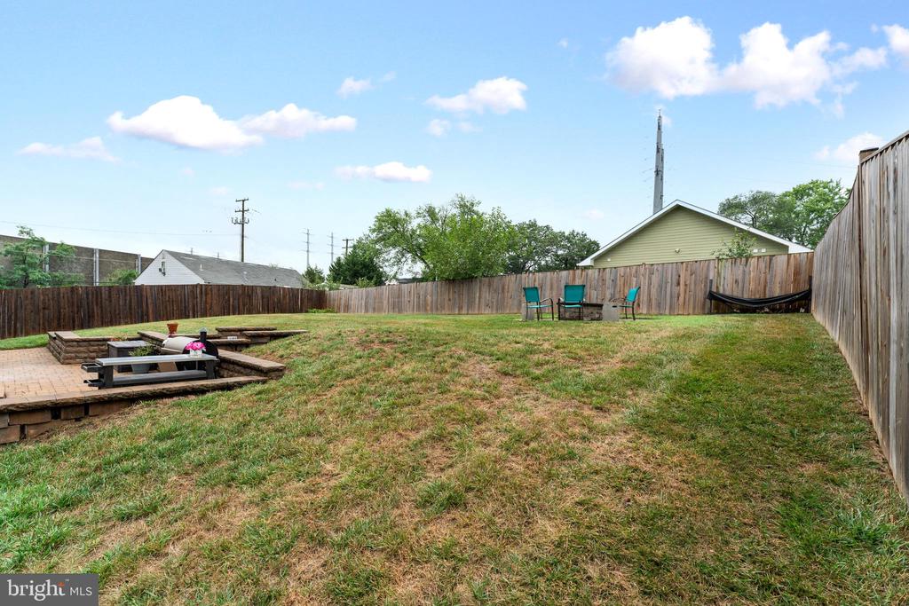3003 Elmwood Dr