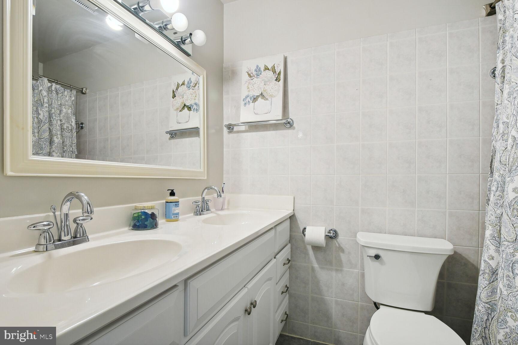 2423 ANSDEL CT