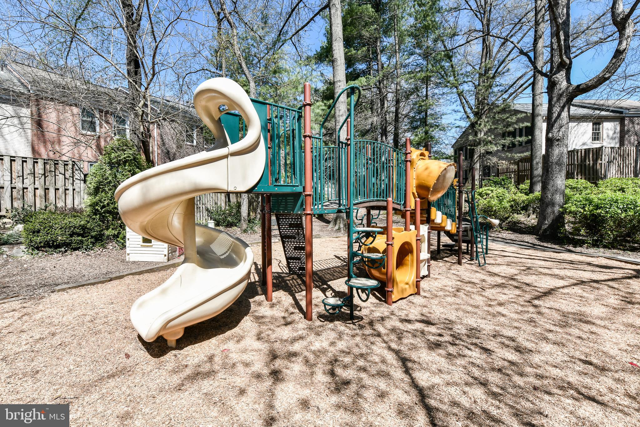 2423 ANSDEL CT