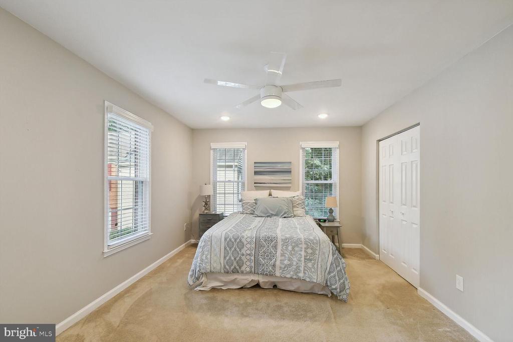 2423 ANSDEL CT