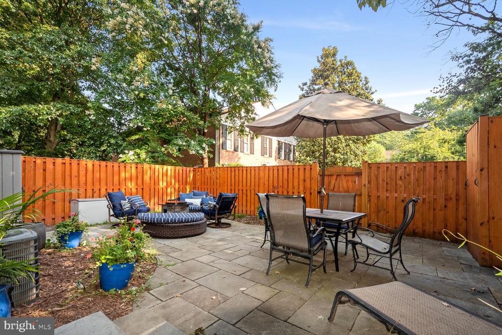 2423 ANSDEL CT