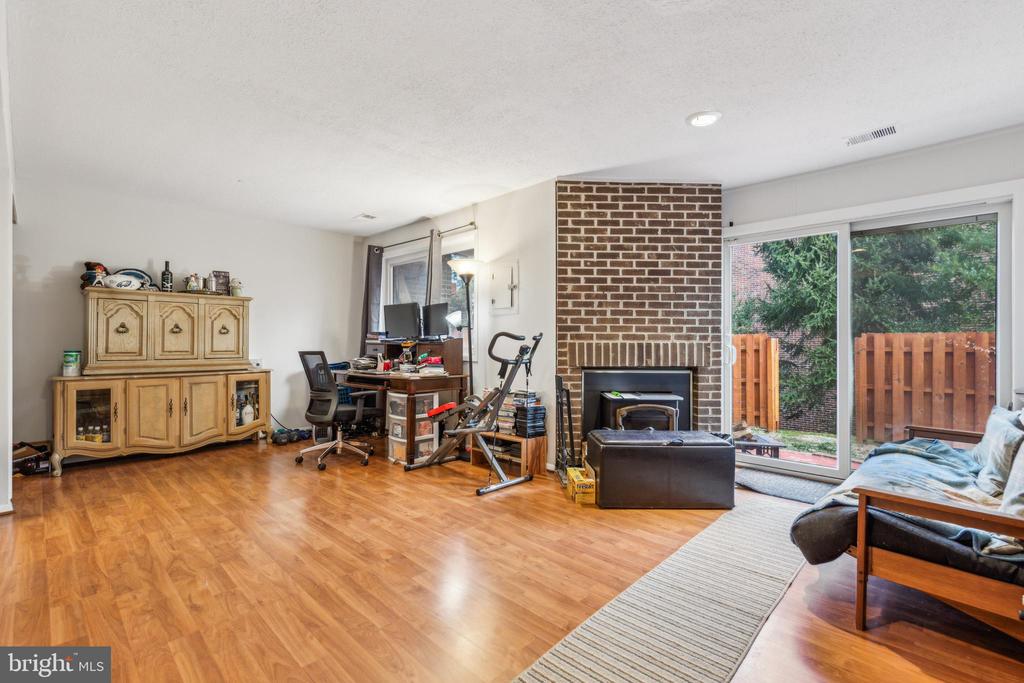 8703 SHERIDAN FARMS COURT
