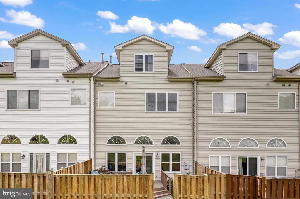 5316 WALDO DRIVE