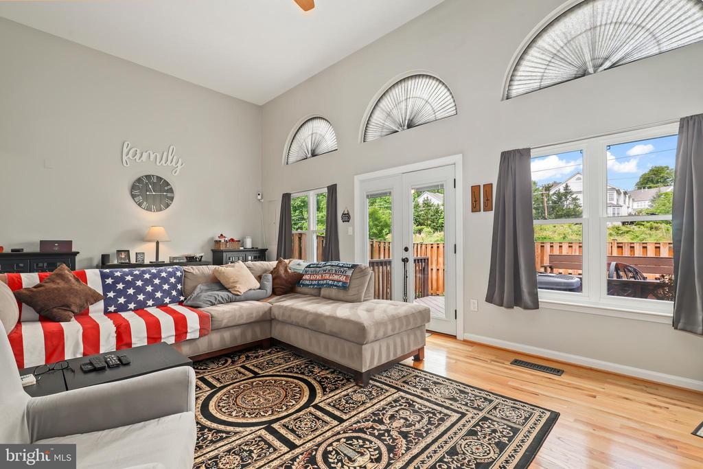 5316 WALDO DRIVE