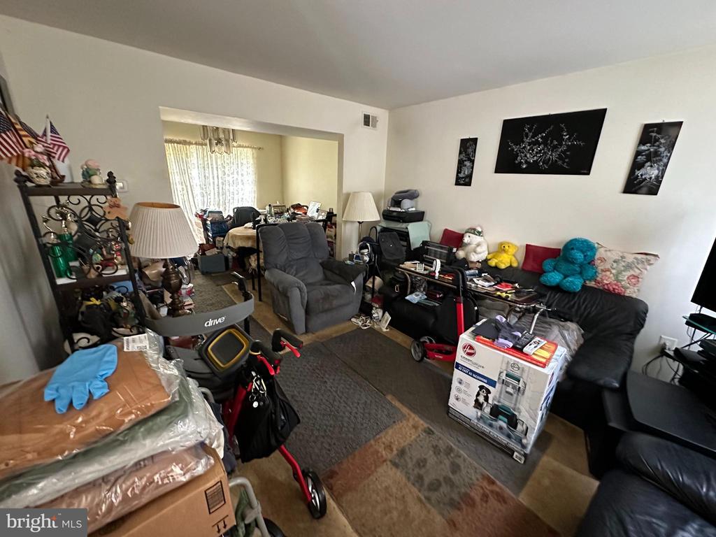 8409 DAMPIER COURT