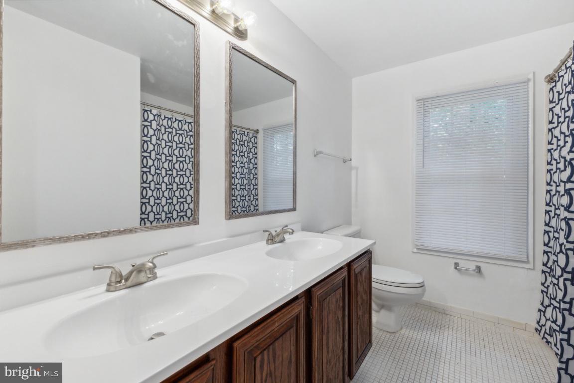 5203 Wilson Woods Ct