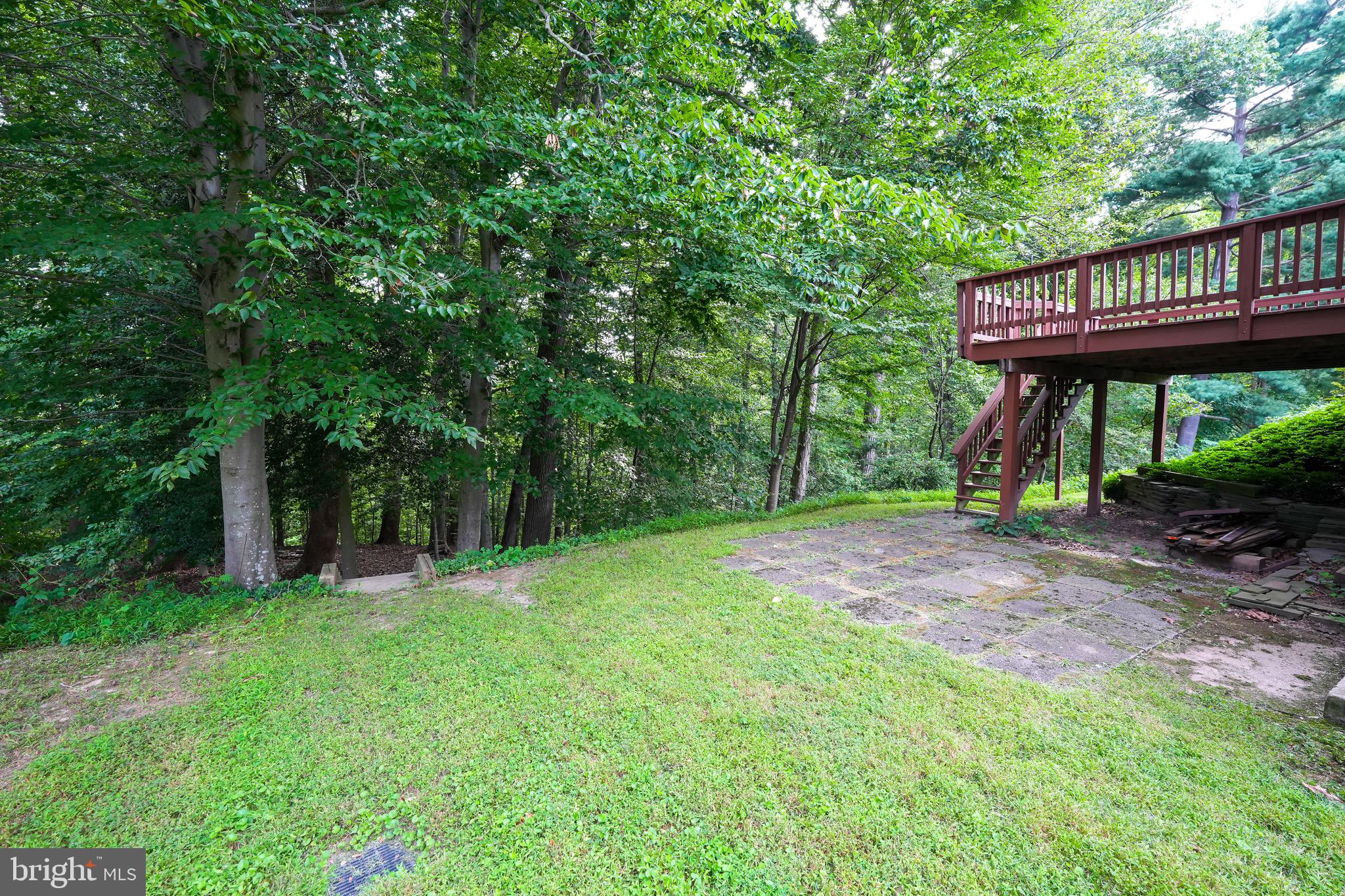 7212 HADLOW DR